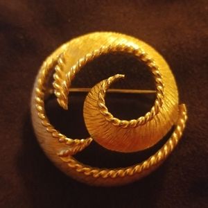 Vintage Alfred Philippe Trifari Crown Brooch Trifanium Metal